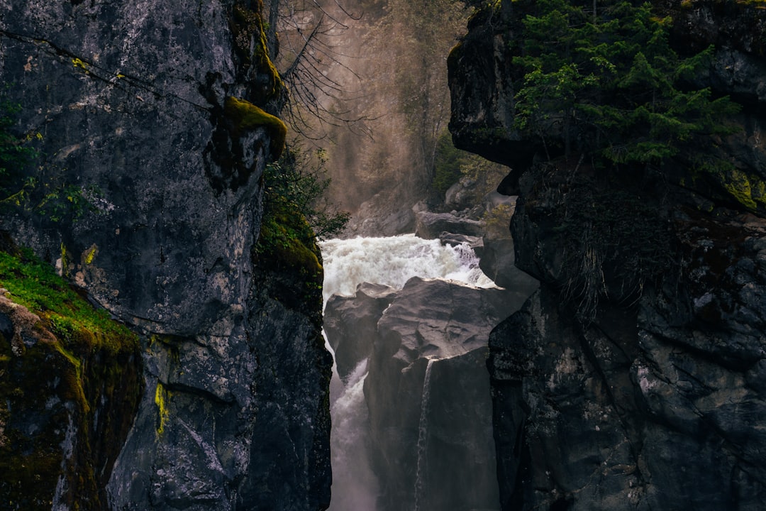 Best Time to Visit Canada: Month-by-Month Guide