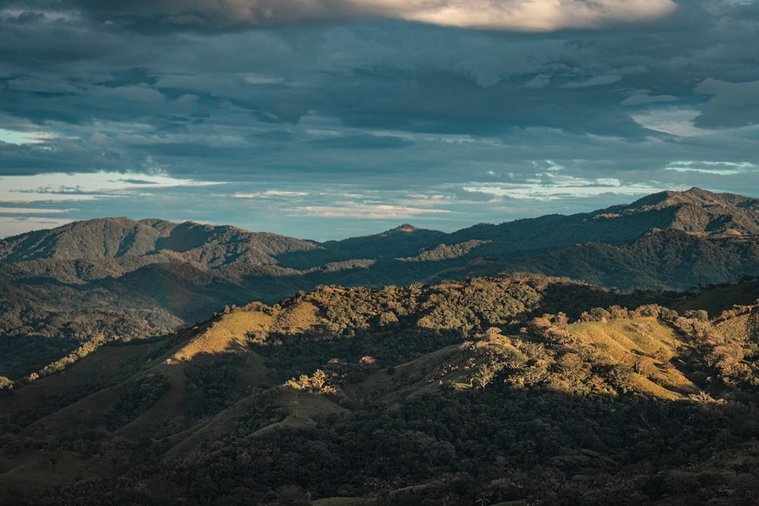 Costa Rica in March: Quetzal Nesting Peak, Final Dry Season Weeks, and Pre-Green Season Value