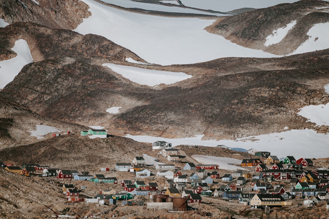 Dog Sledding in Greenland: The Complete Winter Guide