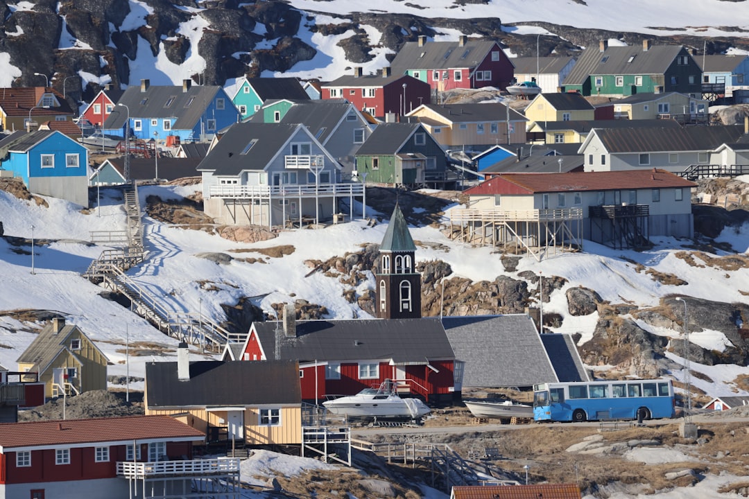 Greenland in January: Polar Night, Dog Sledding Season, and Aurora Hunting