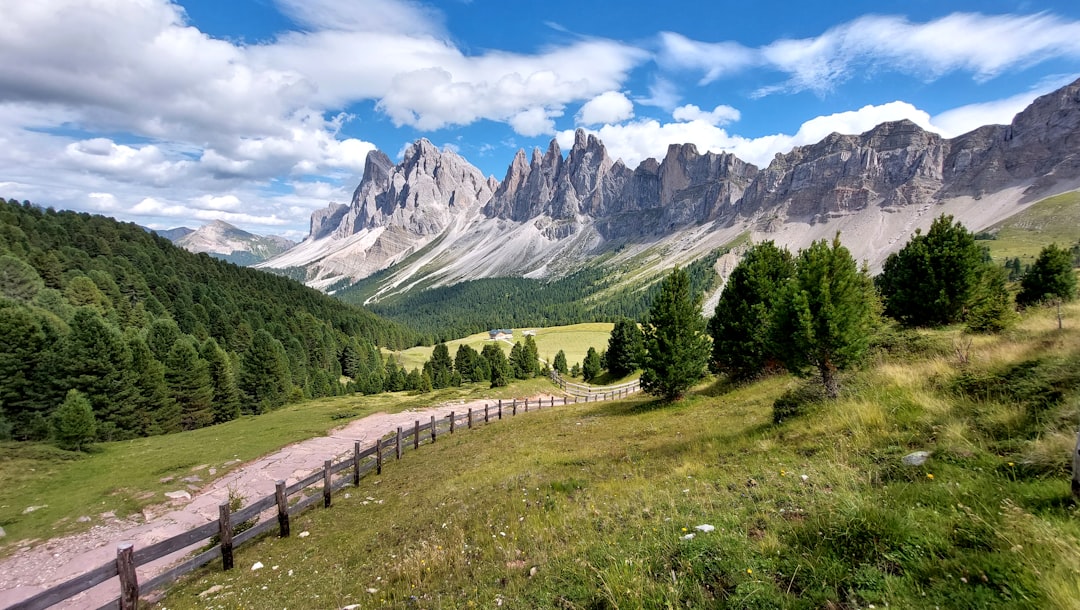 Milan Practical Guide: Transport, Costs, Neighborhoods & Day Trips