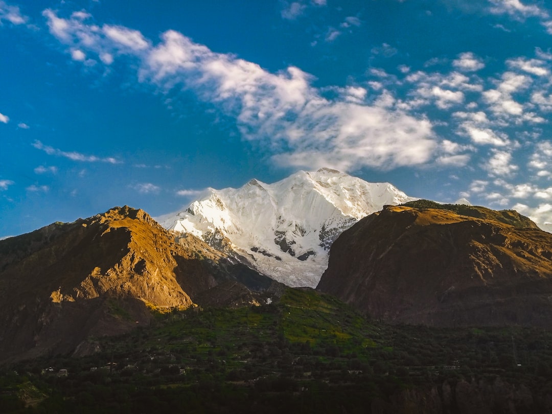 Pakistan in January: Lahore at Its Best, Winter Forts, and Snow in the North